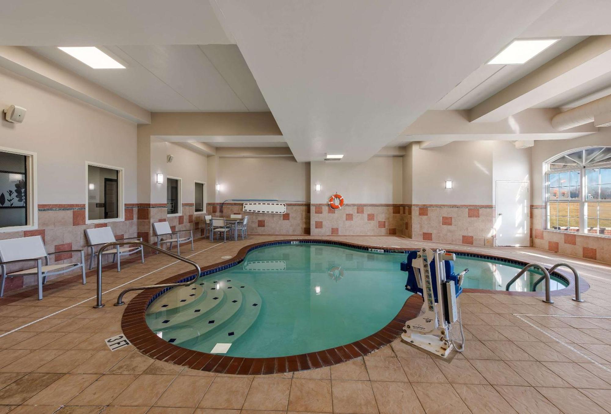 Country Inn & Suites By Radisson, Findlay, Oh Ngoại thất bức ảnh